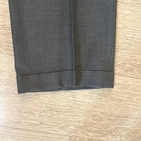 Grey Tailored Suit Brand: Beverly Hills Polo Club Suit Size: 38R Pant Size: 32WR - Picture 7 of 13